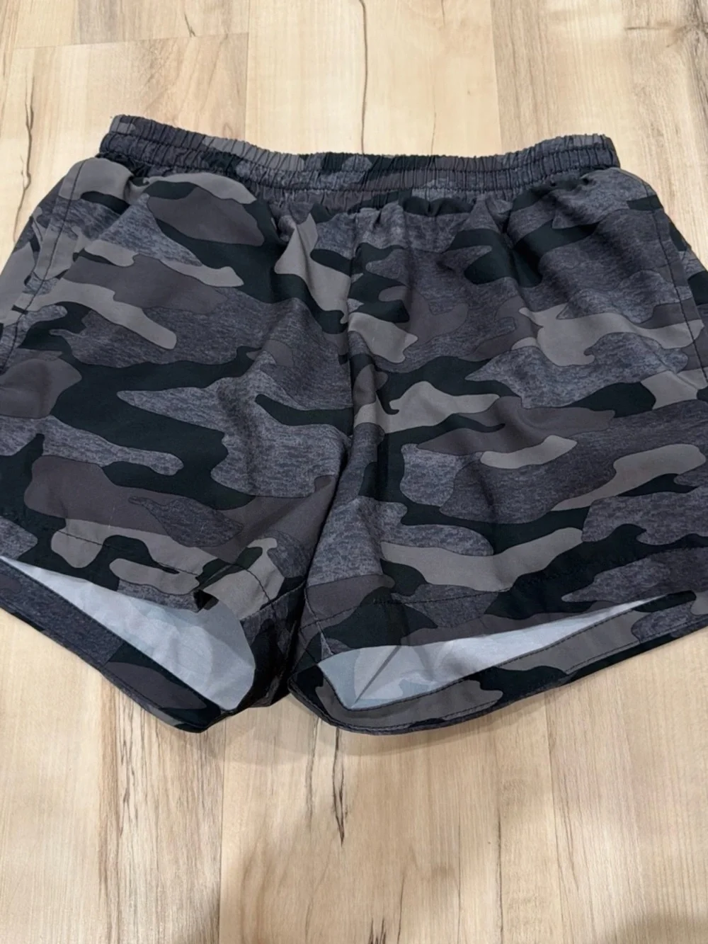 Old Navy Girls Black & Gray Camo Athletic Shorts